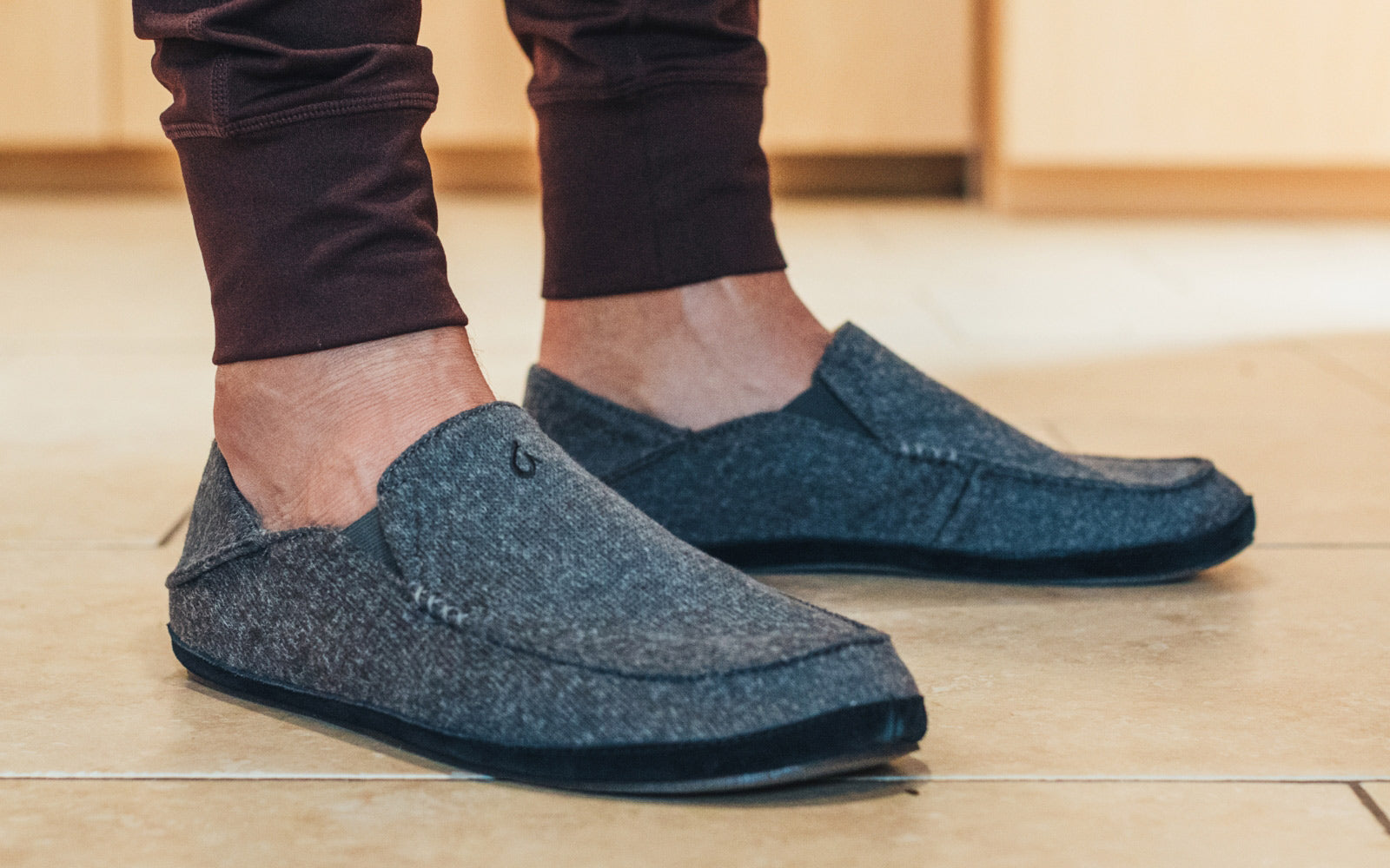 Best Slippers With Arch Support for Men & Women – OluKai