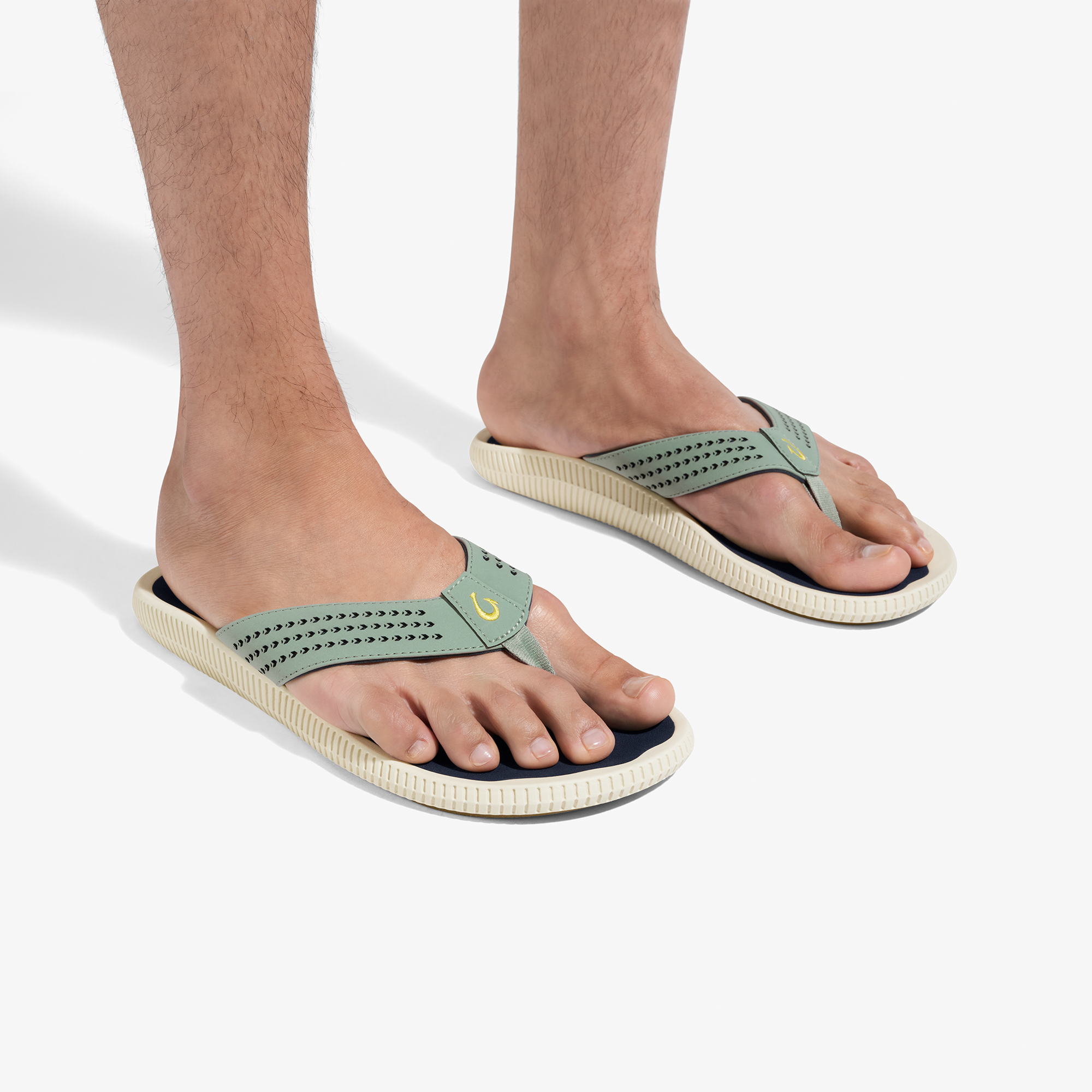 OLUKAI Ulele Flip Flop Beach Sandals Mens 9 Tropic Blue NEW Slip On Thong Ulele Men main image 2
