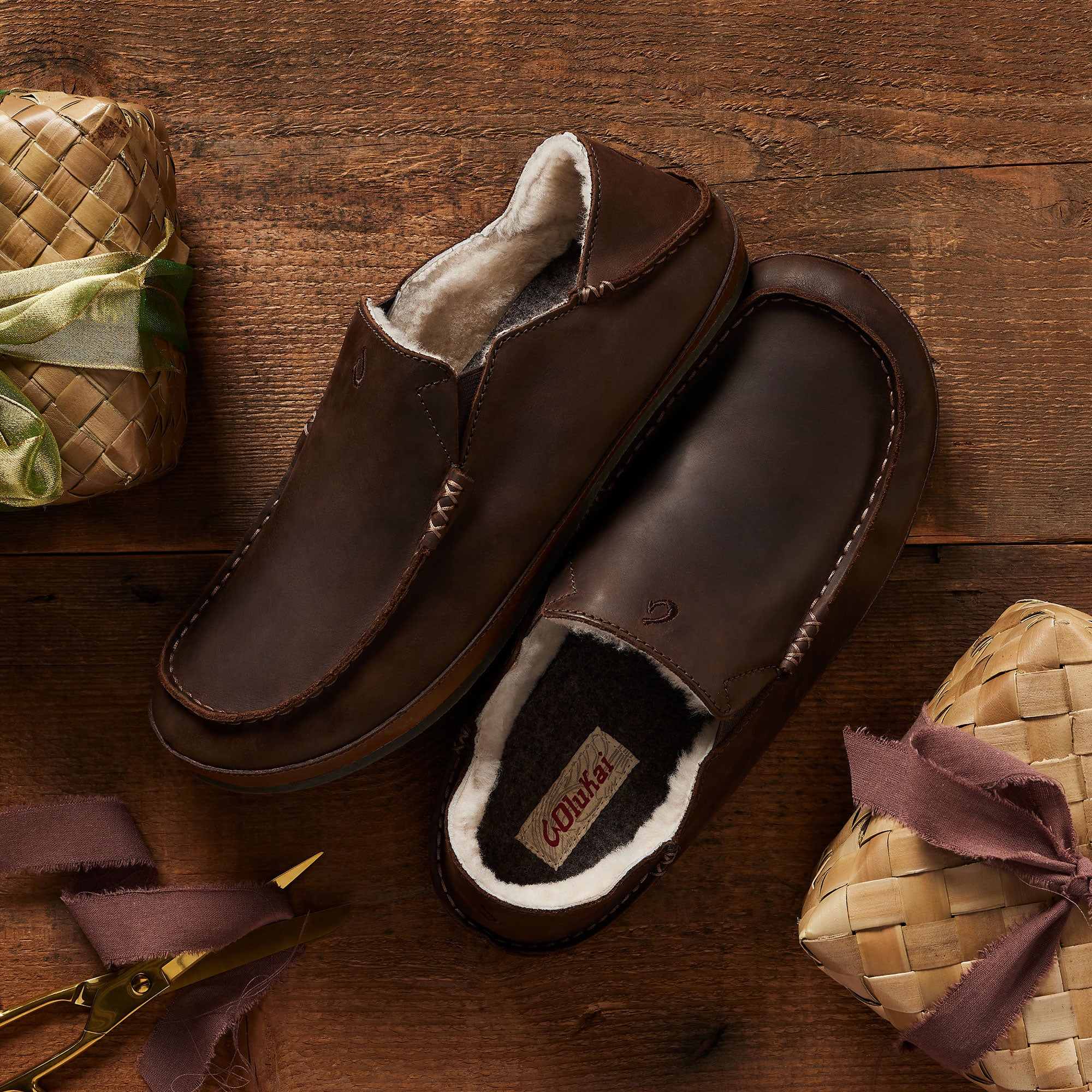 Moloā Men's Nubuck Leather Slippers - Dark Wood | OluKai