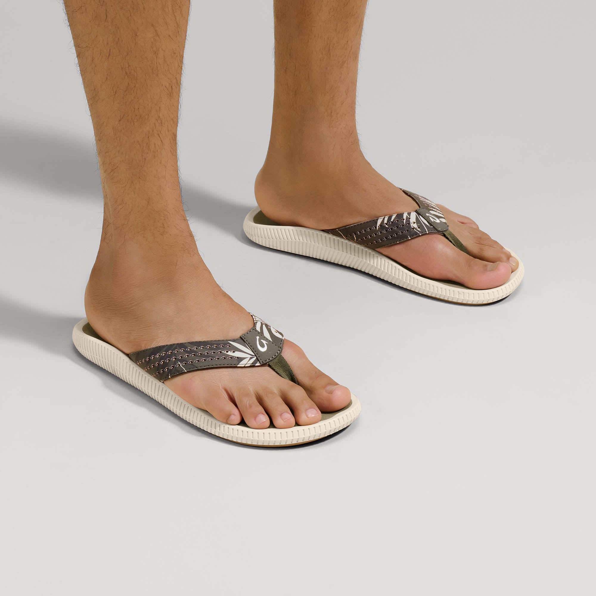 Hunter flip flops mens online