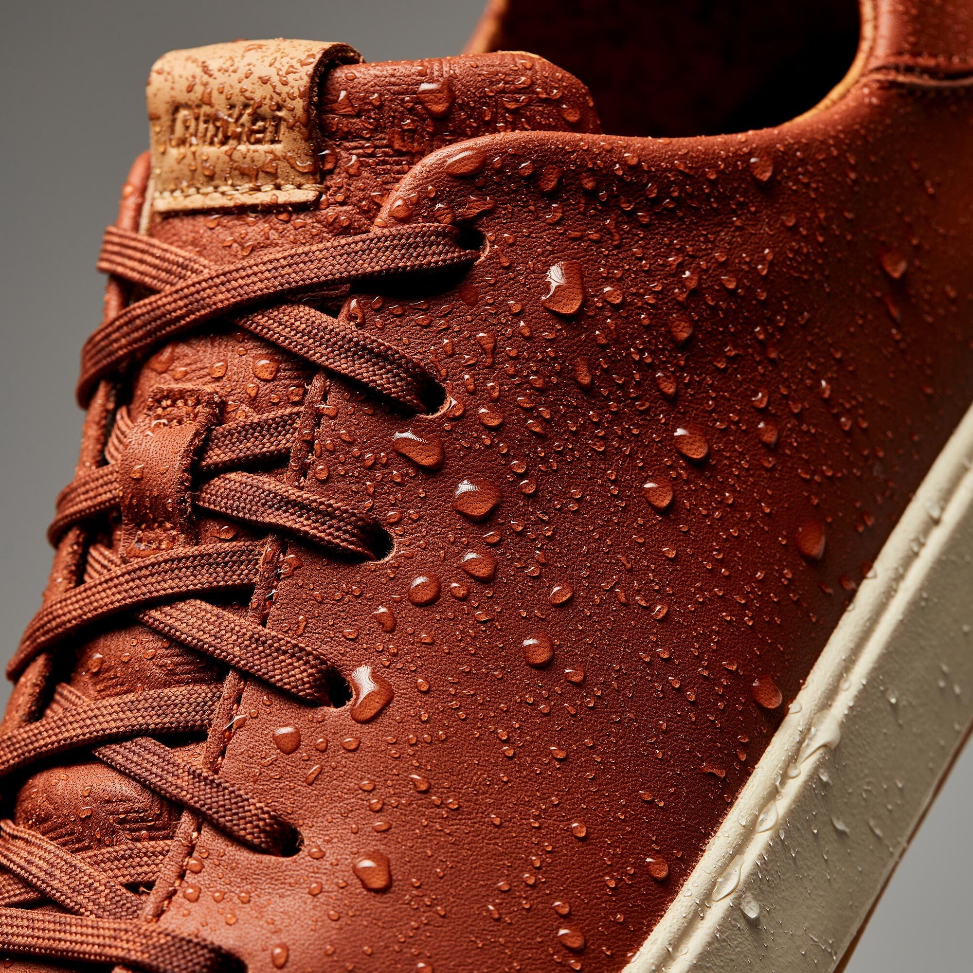 Lae'ahi Lī 'Ili Men's Leather Sneakers - Kukui Brown | OluKai