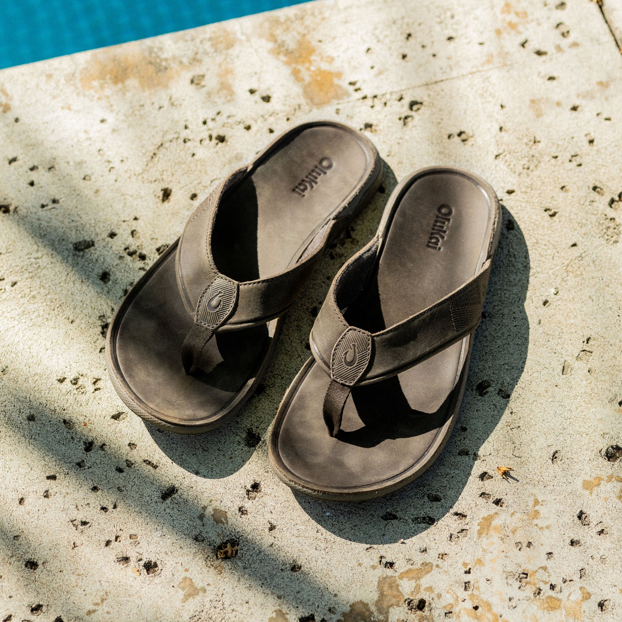 Tuahine Men's Waterproof Leather Beach Sandals - Canteen | OluKai