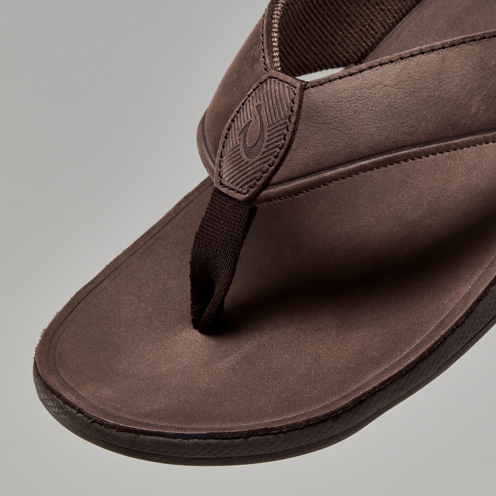 Tuahine Men's Waterproof Leather Beach Sandals - Dark Wood | OluKai