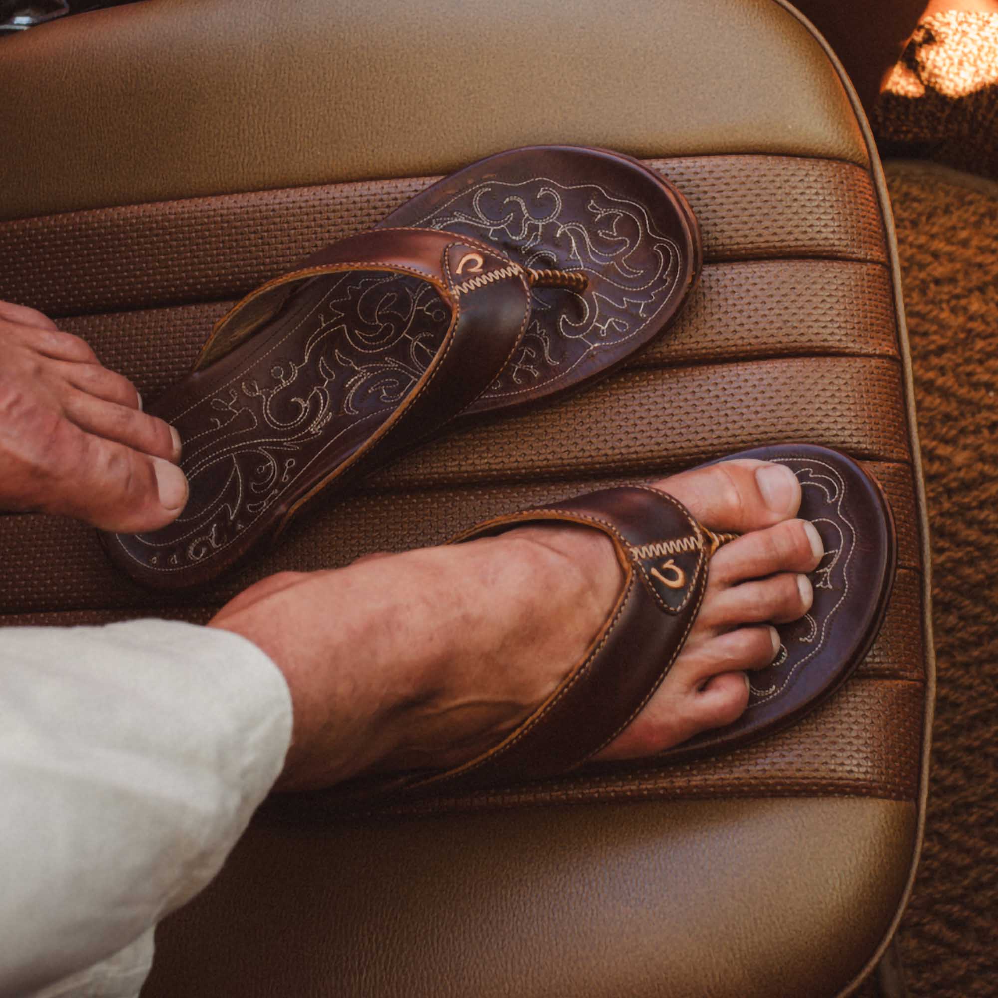 Mekila Men's Full-Grain Leather Beach Sandals - Natural | OluKai