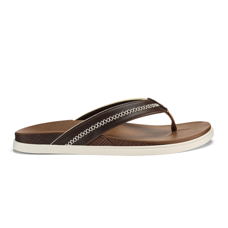 OluKai メンズ トングサンダル ブラウン Shoreline - Toffee / Toffee – OluKai