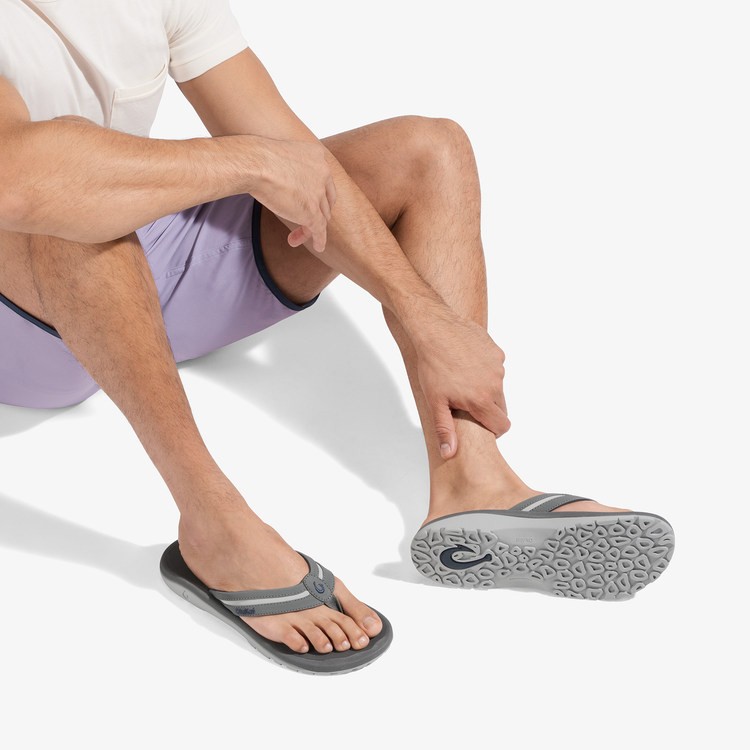 ʻOhana Palua - Cloud Grey / Rock | OluKai