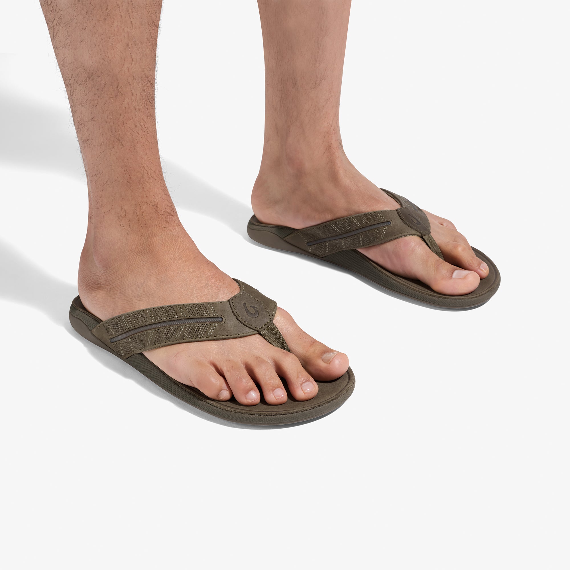 OluKai メンズトングサンダル Tuahine Palm - Mustang / Mustang – OluKai