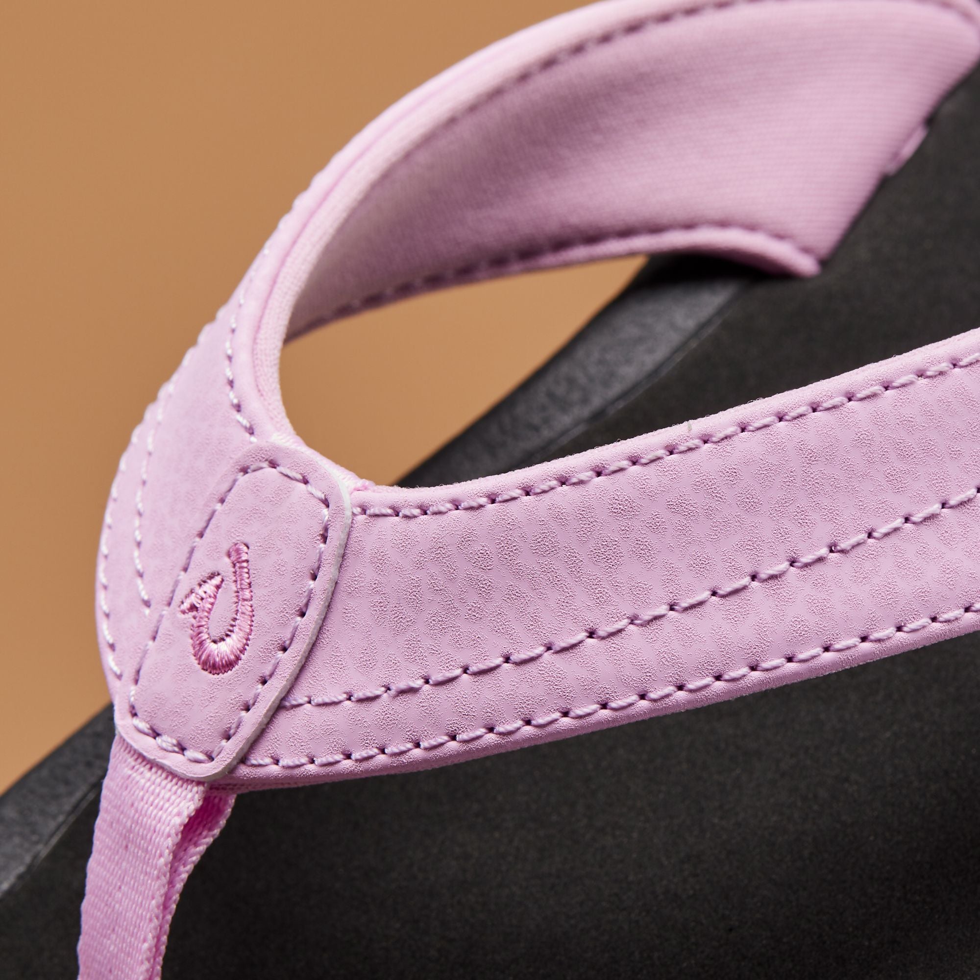 Ohana Women's Beach Sandals - Paradise Pink / Lava Rock | OluKai