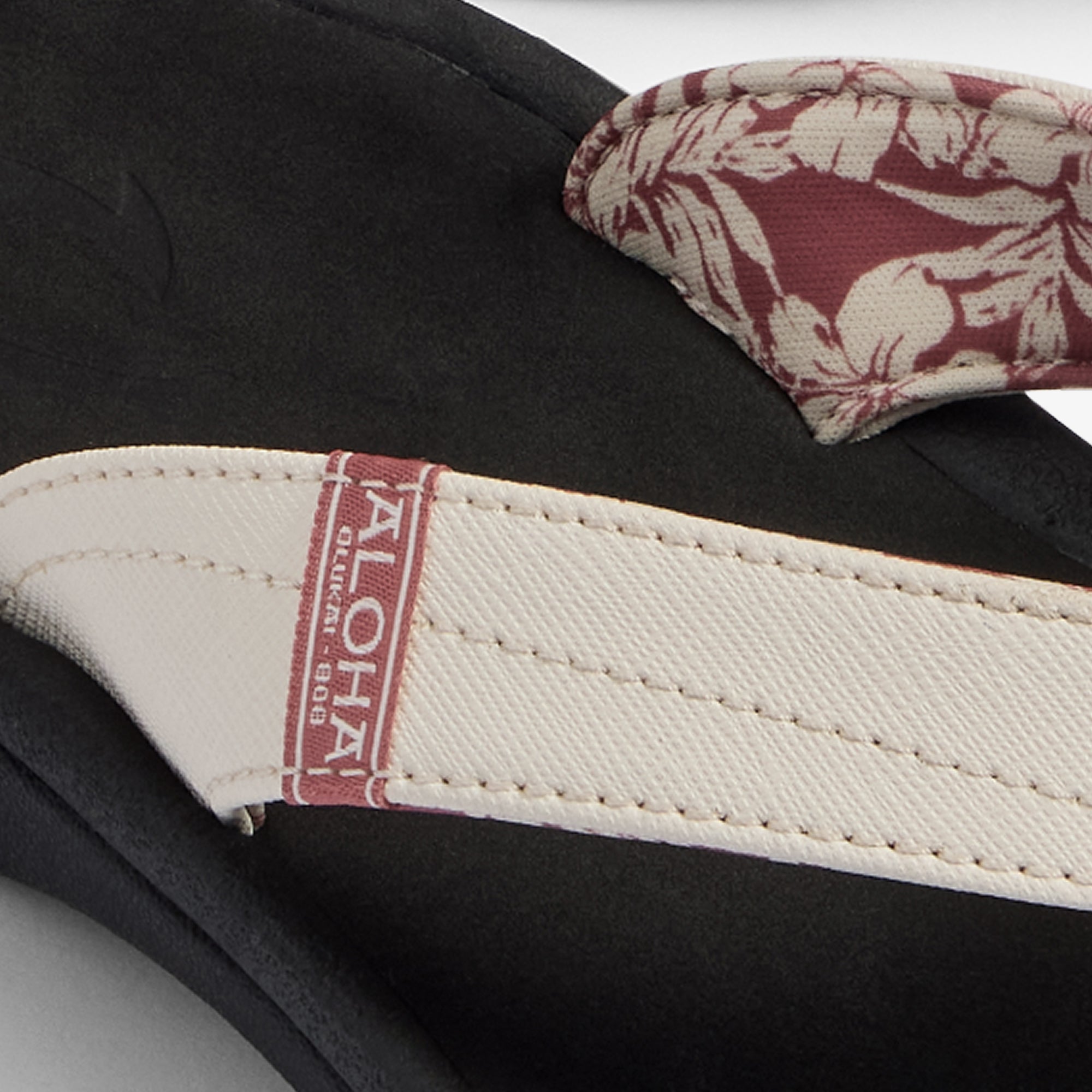 Ohana - White Sand / Onyx | OluKai