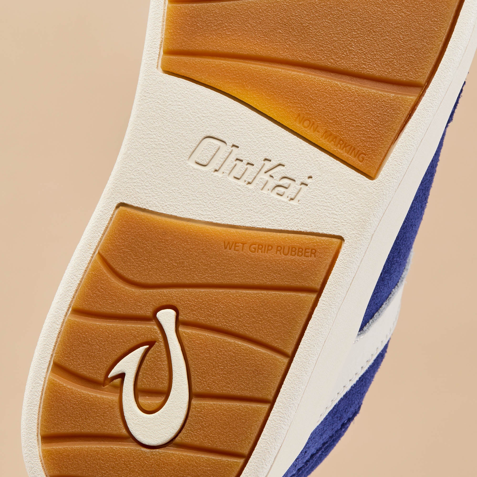 Hā'upu Women's Leather Sneakers - Navy / Off White | OluKai