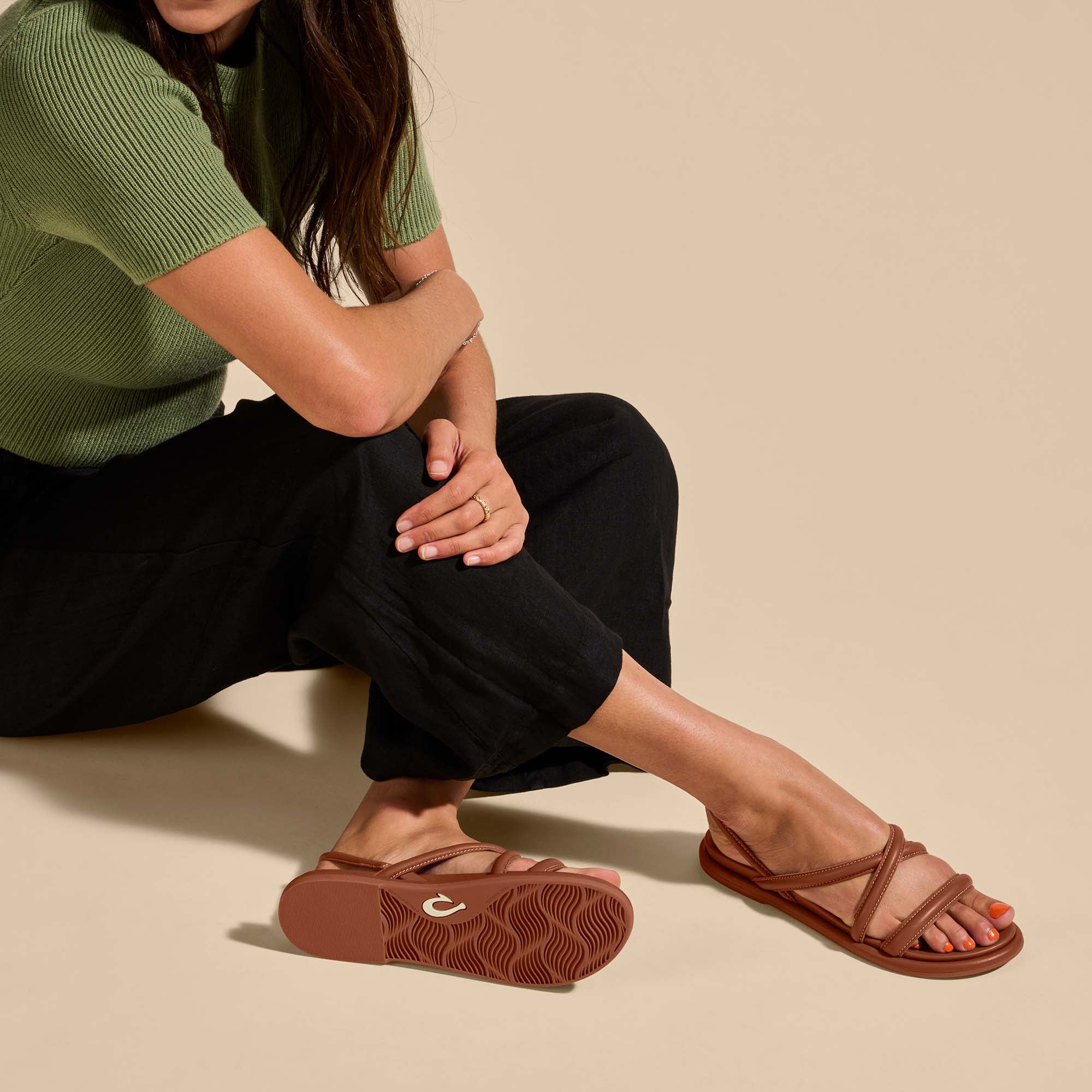 Olukai hotsell strappy sandal