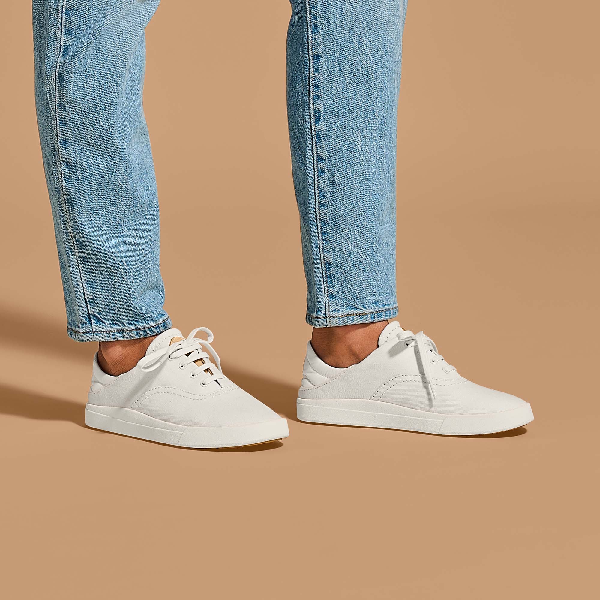 Olukai 2024 canvas shoes