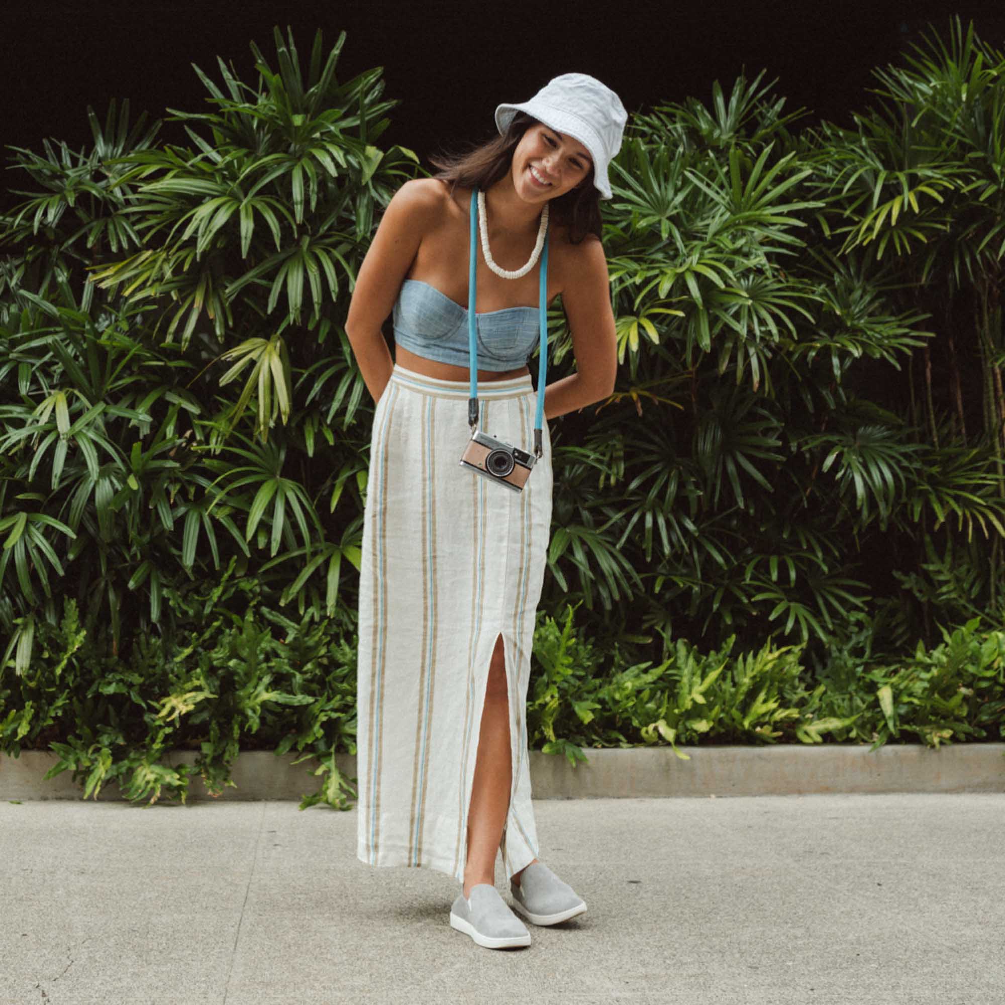 Pehuea Luxe Women's Suede Shoes - Ash | OluKai