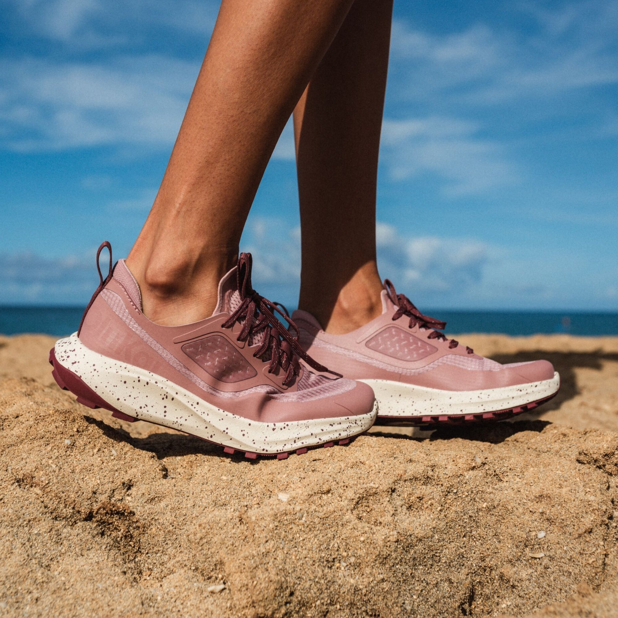 シューズ maki Makiki - Lava Rock / HLA | Olukai – OluKai