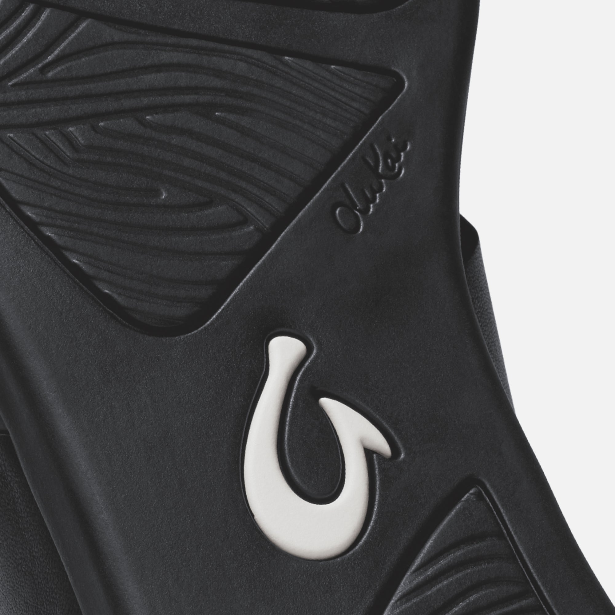 Ho'ōpio Mele - Black / Black – OluKai