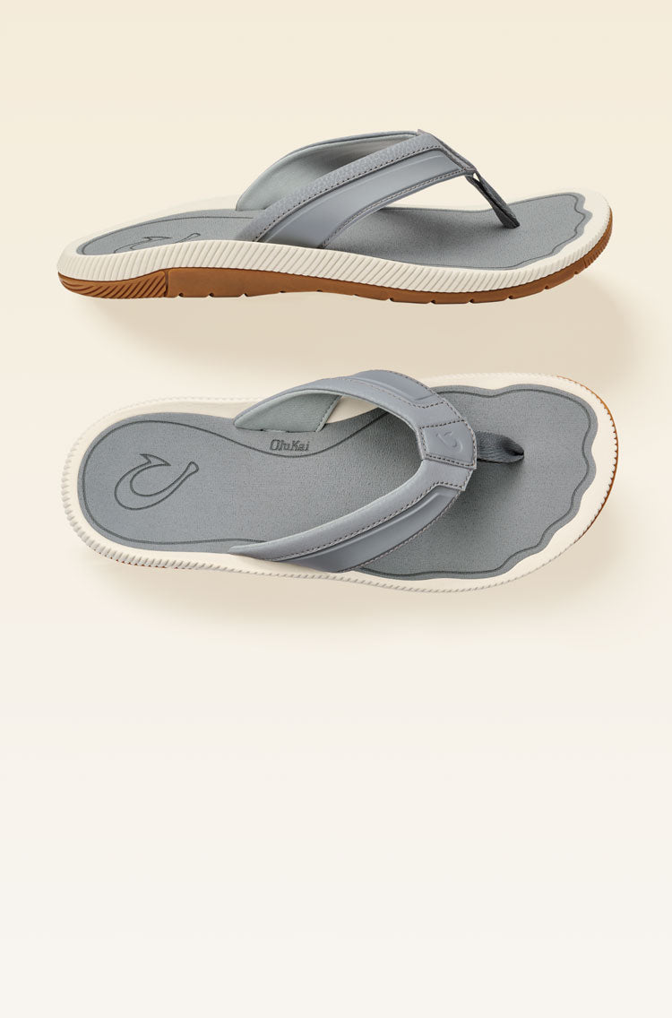 Sneaker comfort in sandal form, this water-worthy style features contrasting materials for a head-turning look.