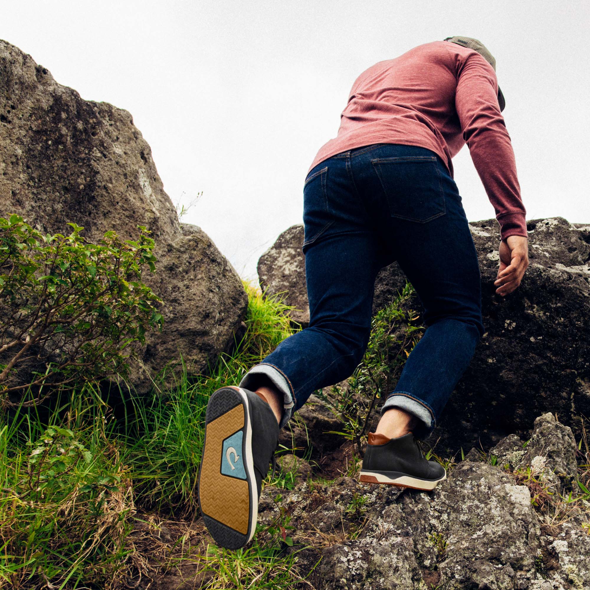 ukauka★ Papakū 'Ili Men's Waterproof Leather Boots- Graphite | OluKai