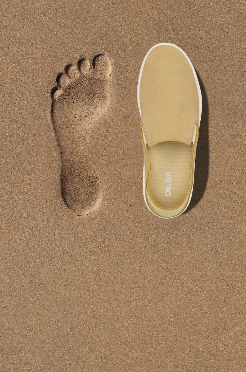 Pehuea Luxe Women's Suede Shoes - Ash | OluKai