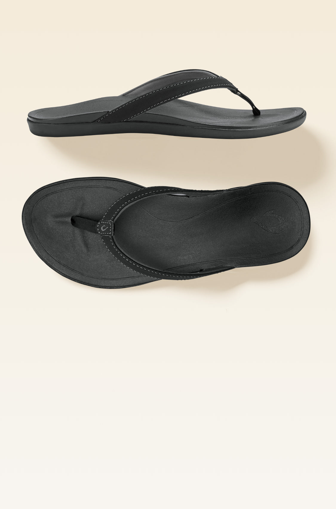 OluKai Ho‘ōpio - Onyx | Women's Beach Sandals