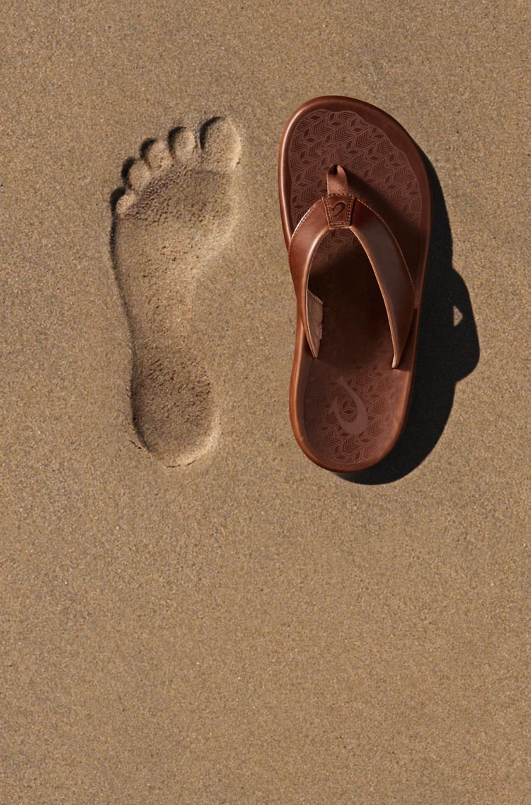 olukai トングサンダル Comfortable Sandals & Flip Flops - Men & Women | OluKai