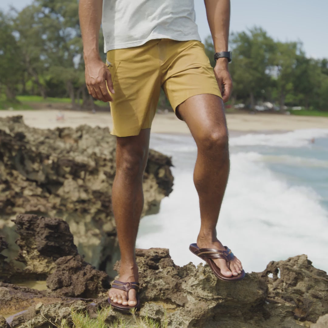 Mea Ola Men's Leather Sandals - Tan / Dark Java | OluKai