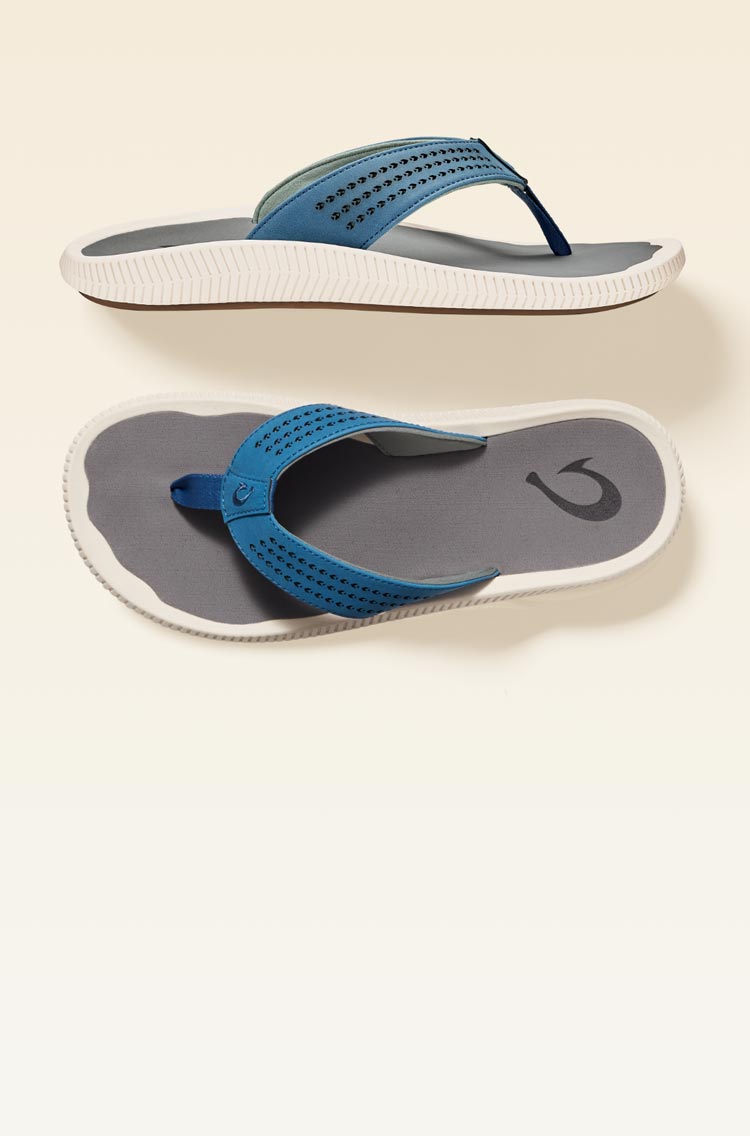 The ultimate beach sandal delivers as much support as a pair of sneakers. Sleek, water-resistant, and designed to float.