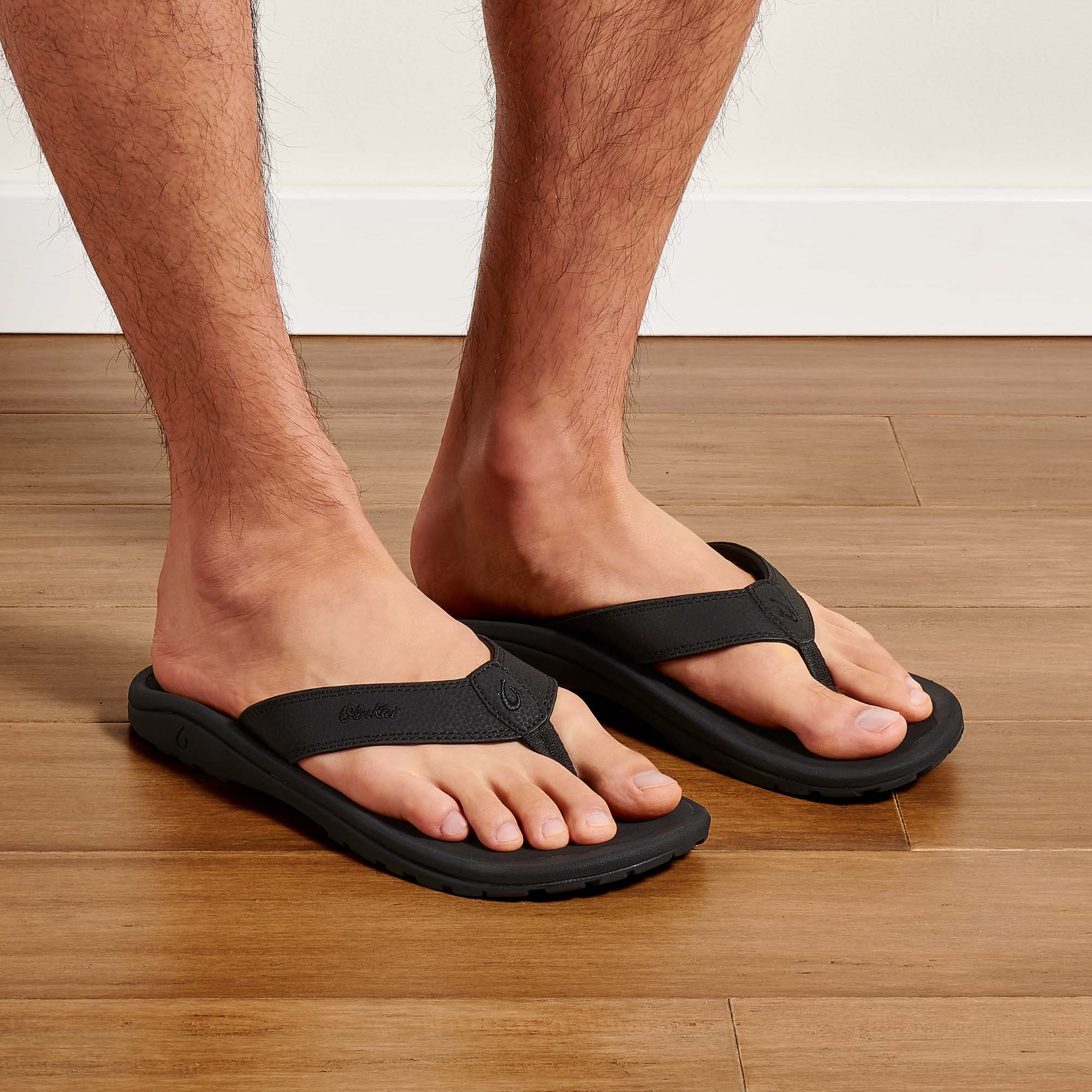 OluKai 'Ohana Stone Men's Sandals